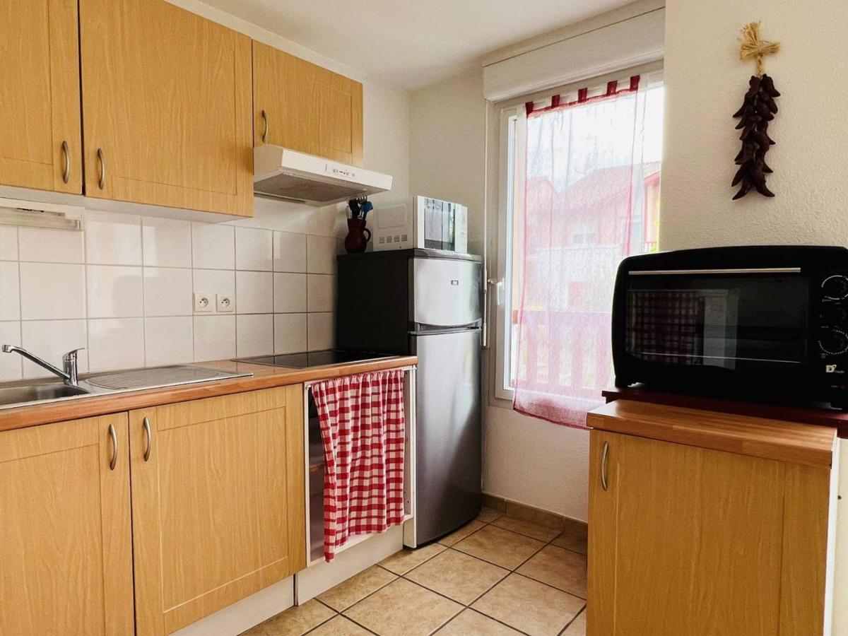 Appartement F2 A Cambo-Les-Bains Avec Piscine, Proche Thermes, Terrasse Et Parking - Fr-1-495-36 Luaran gambar