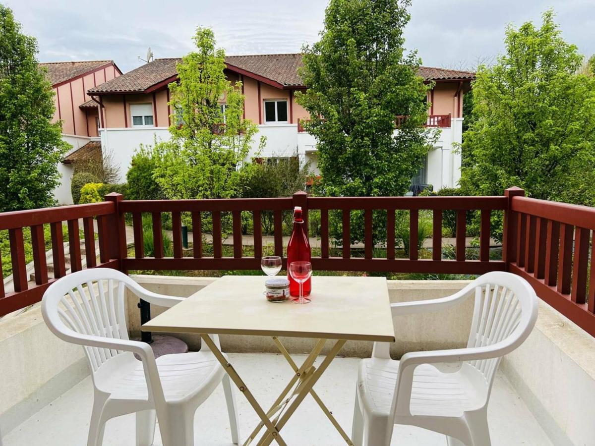 Appartement F2 A Cambo-Les-Bains Avec Piscine, Proche Thermes, Terrasse Et Parking - Fr-1-495-36 Luaran gambar