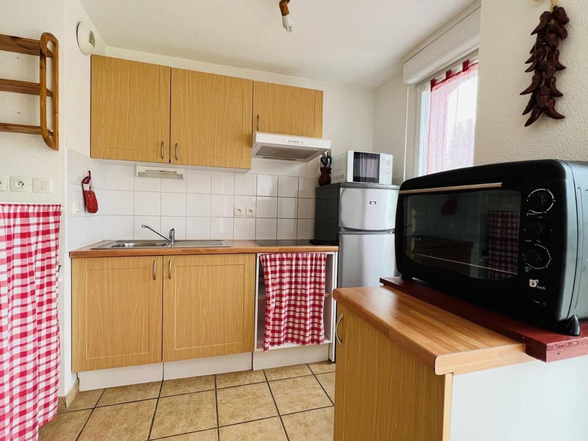 Appartement F2 A Cambo-Les-Bains Avec Piscine, Proche Thermes, Terrasse Et Parking - Fr-1-495-36 Luaran gambar