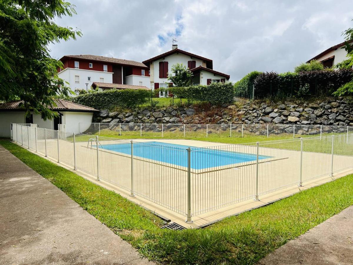 Appartement F2 A Cambo-Les-Bains Avec Piscine, Proche Thermes, Terrasse Et Parking - Fr-1-495-36 Luaran gambar